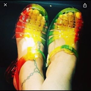 Rasta Jellies… Looking to purchase these specific jellies in Sz 9.0-9.5 (40-41).